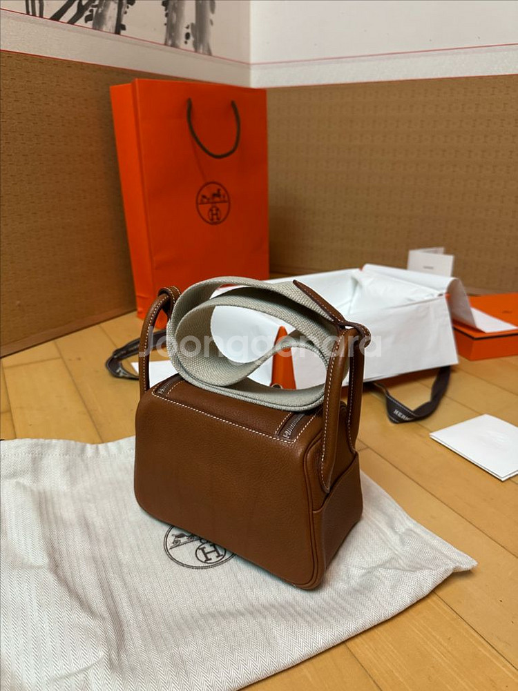 (새상품) 에르메스 린디 미니 바레니아 은장--1