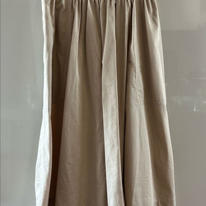 COS 미디 스커트 EUR32