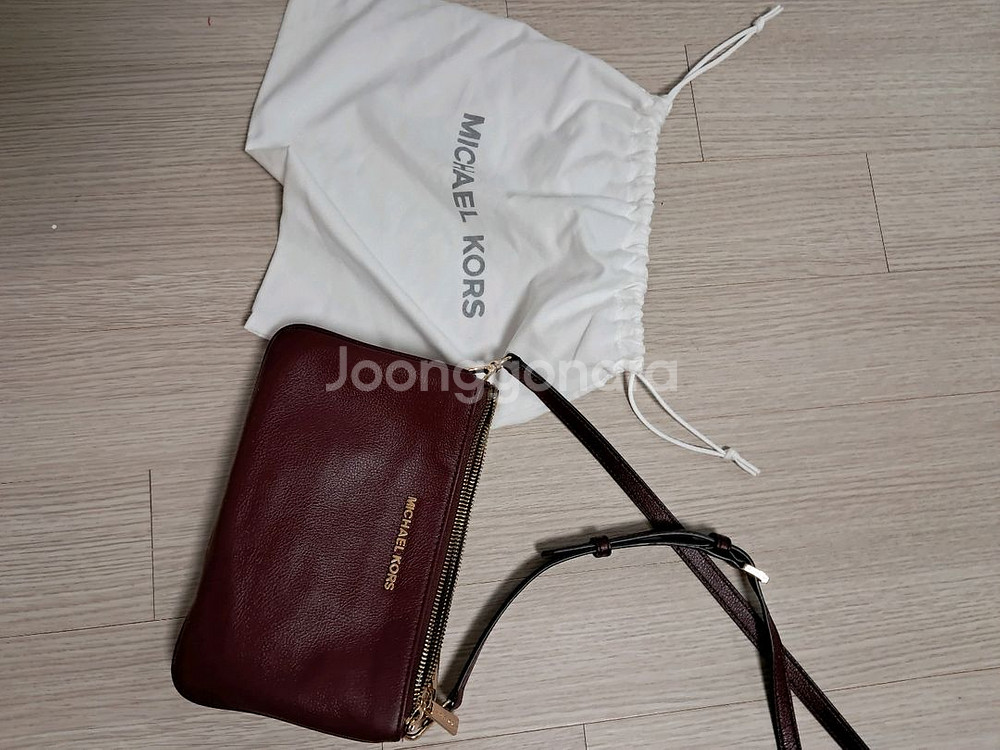 마이클 코어스 버건디크로스백--0