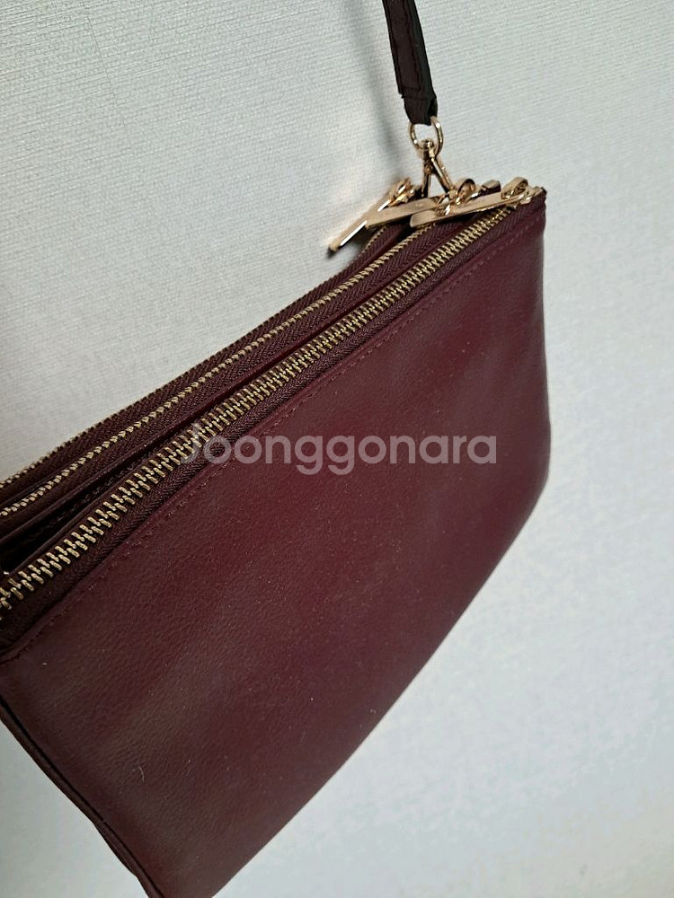 마이클 코어스 버건디크로스백--3