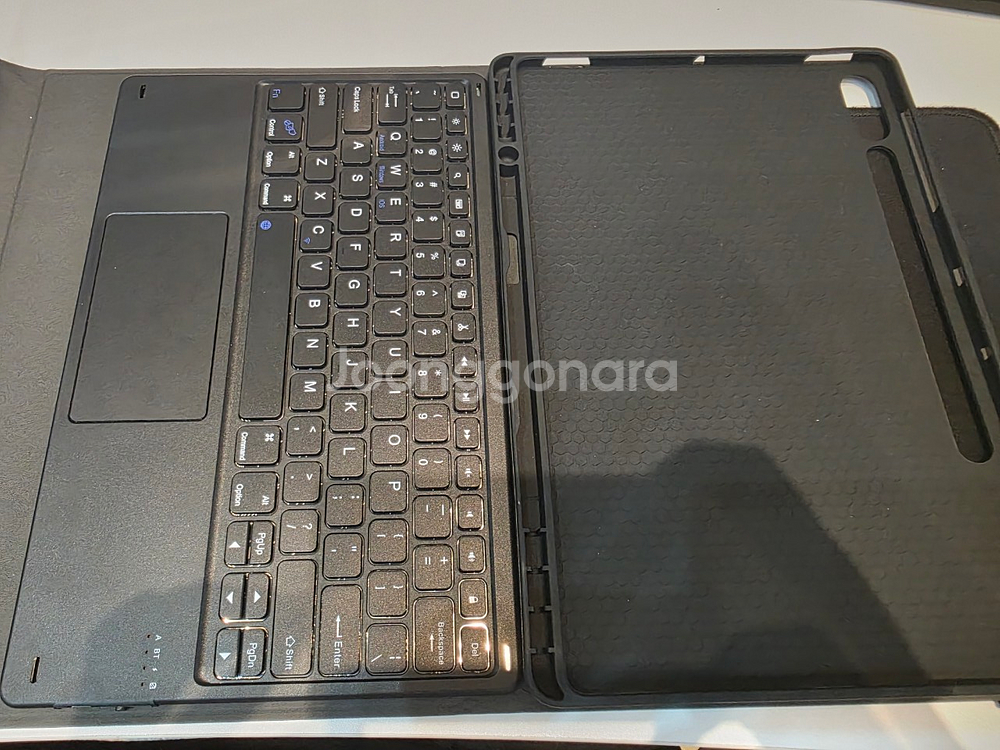 갤럭시 탭 S9FE+ 12.4인치 키보드케이스--1