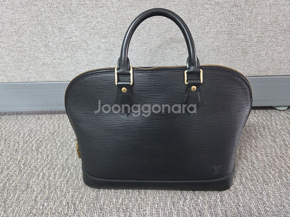 루이비통 알마 에피 블랙--0