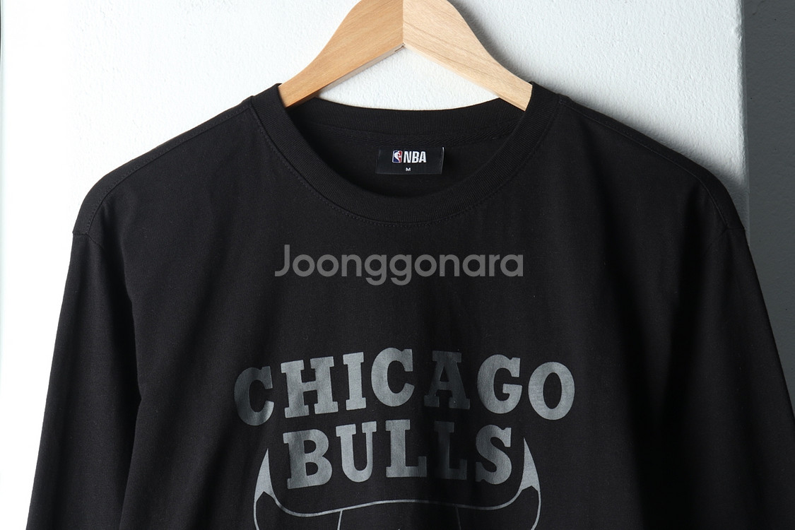 (M) NBA 엔비에이 긴팔티셔츠 시카고불스 블랙--2