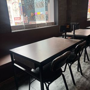 [점포정리,대량구매네고]1년밖에안쓴 수저통테이블+의자4