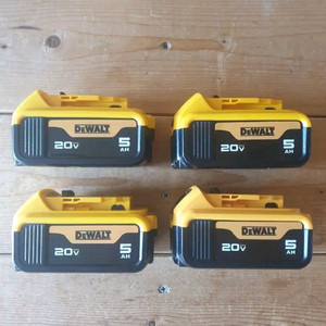 디월트 호환 배터리 5.0Ah (max 20v)