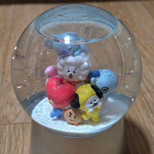 방탄소년단 BT21 스노우볼 피규어