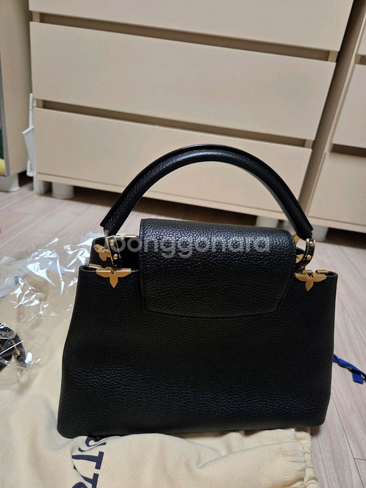 루이비통 카퓌신 pm 블랙 플라워--2
