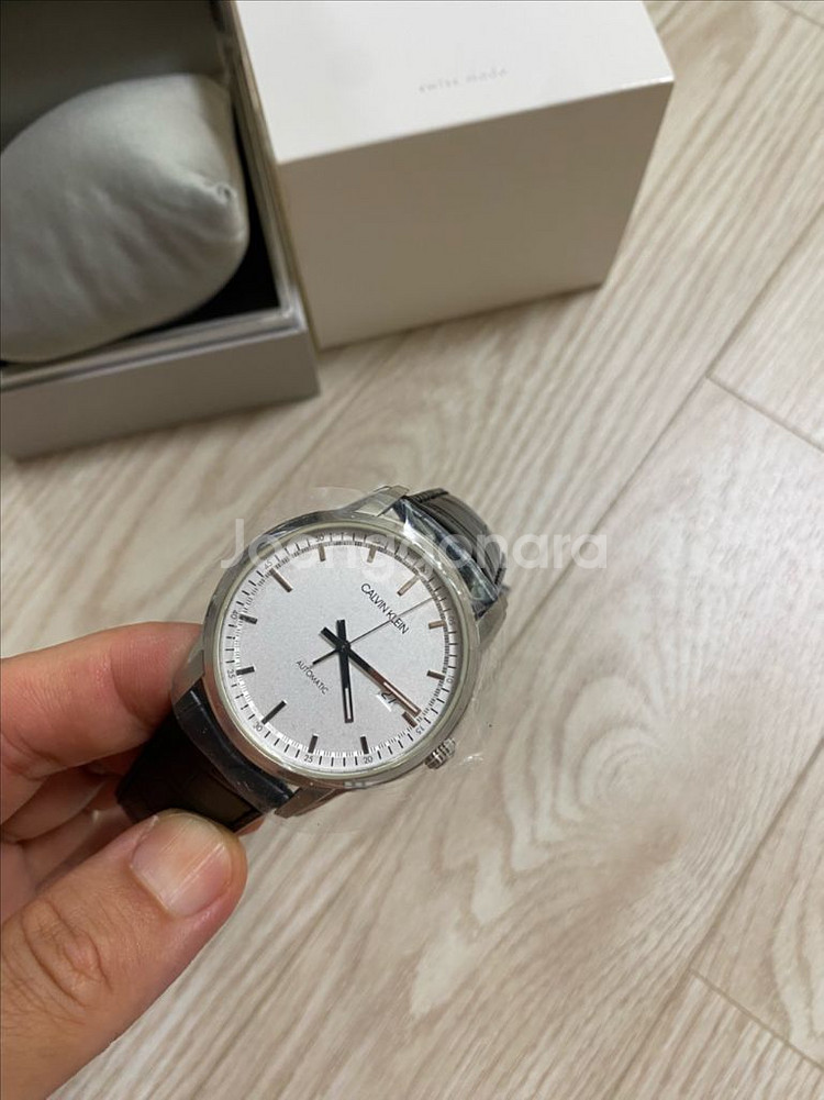캘빈클라인 오토매틱 시계 흰판 새상품 판매--2