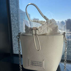 정품 메종 마르지엘라 버킷백 (품질보증서 카드 있음)