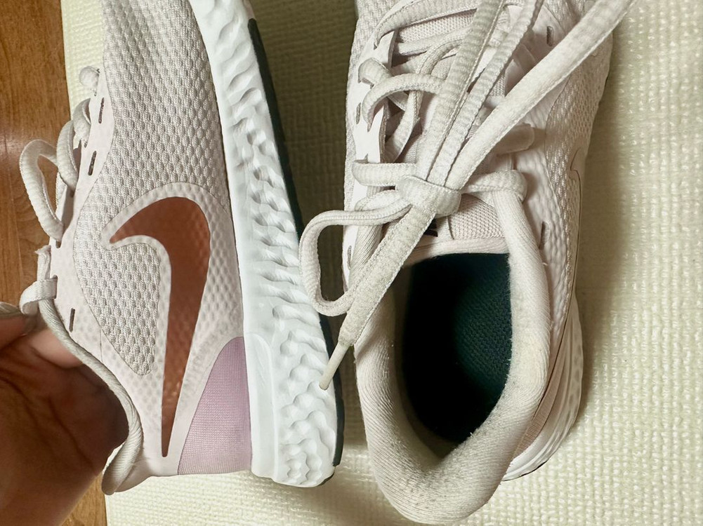 나이키 레볼루션 운동화 220--2