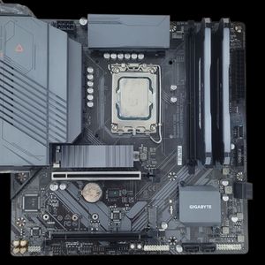 i5-12400F , B660m, RAM 32G