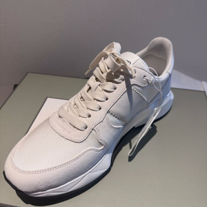 톰포드 자가 스니커즈