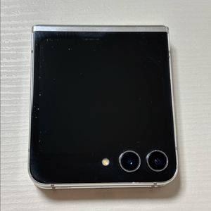 갤럭시 제트 플립 5 고장폰 / 부품용