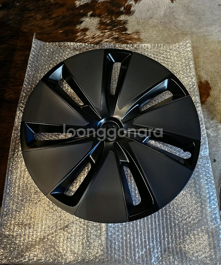 테슬라3 하이랜드 순정 휠커버 4짝--0