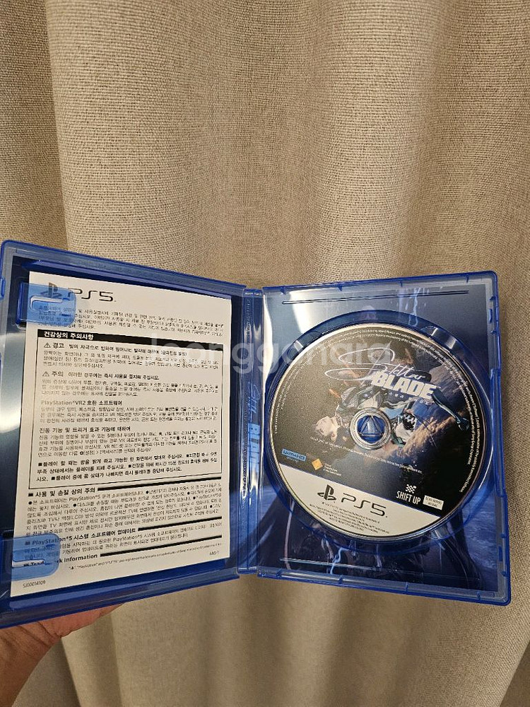 PS5 스텔라 블레이드 팝니다--2