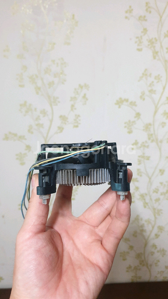 Intel i3-550 CPU & 쿨러 판매해요--6