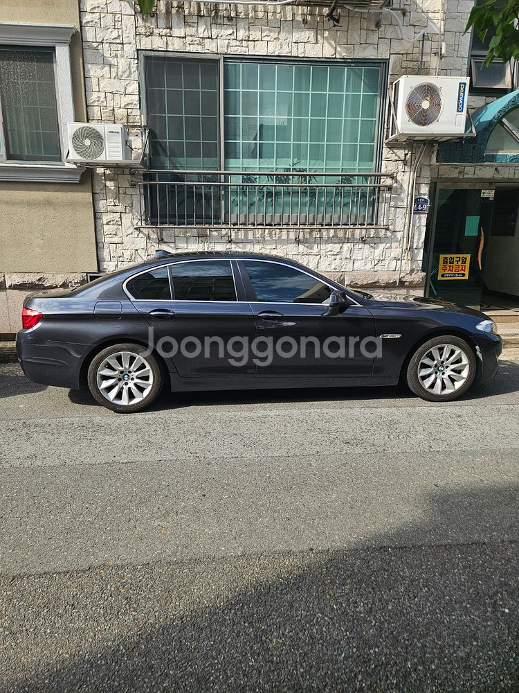 BMW 528i xDrive--8