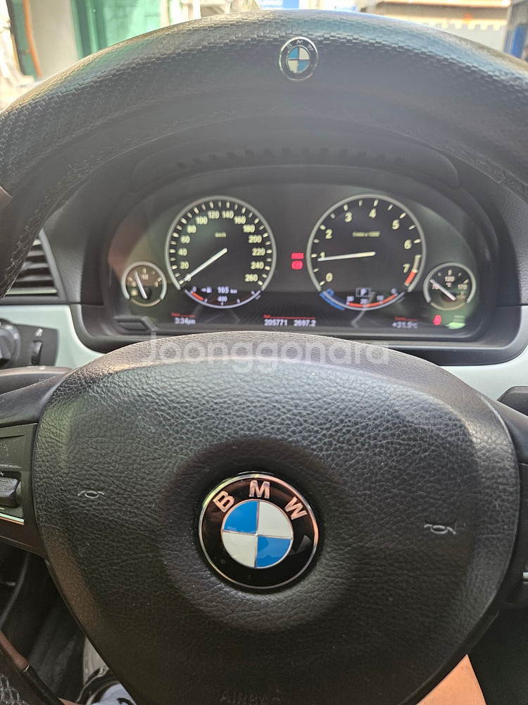 BMW 528i xDrive--4