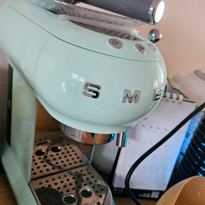SMEG 스메그 커피머신