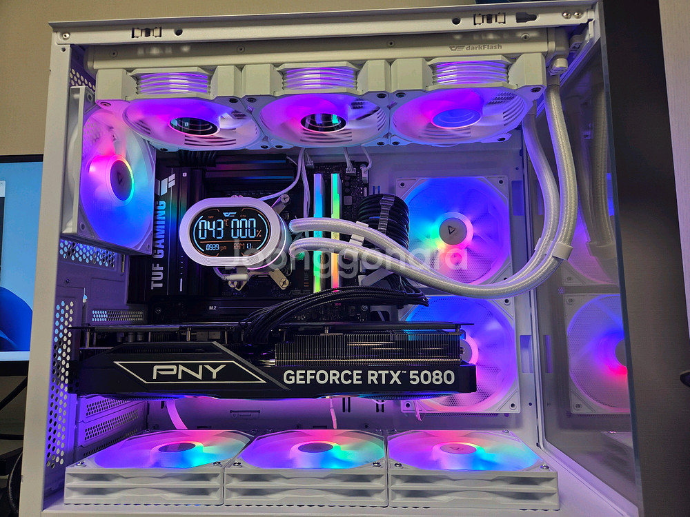 9950x3d, b850m wifi,48gb, 5080--2