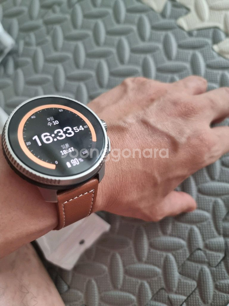 순토 레이스 티타늄 차콜--2