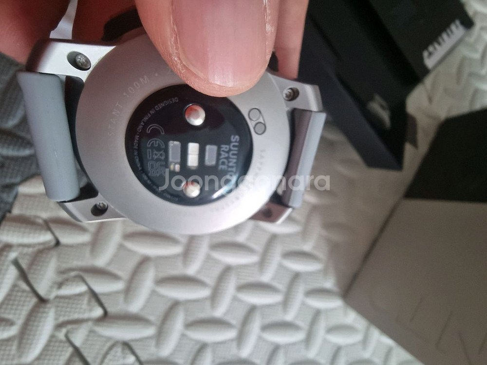 순토 레이스 티타늄 차콜--9