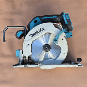 마끼다 18v 충전 원형 톱 DHS680 (중고품)