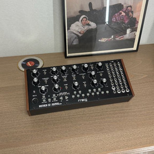 moog mother32 세미모듈러 신디사이저