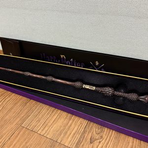 유니버셜 딱총나무 지팡이