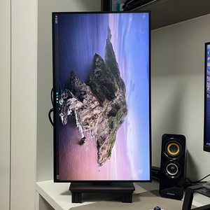 크로스오버 27ul997 27인치 4K 피벗 모니터