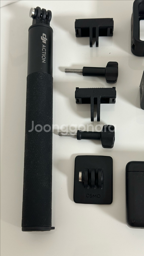 DJI 액션 4 어드벤처 콤보 판매합니다--4