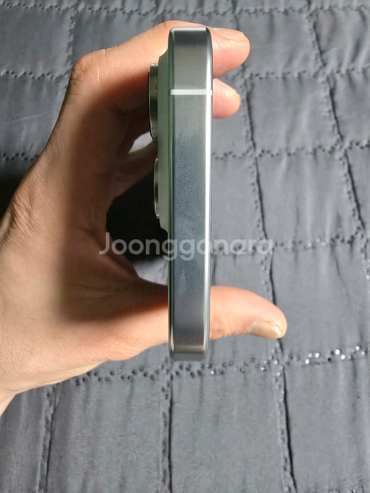 아이폰 16프로 256GB 화이트 140만원에 팝니다--3