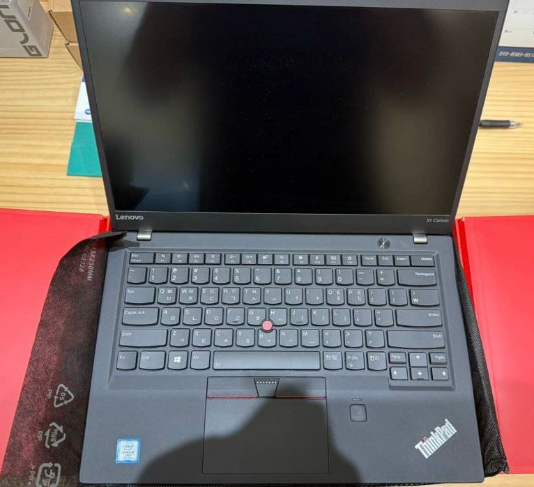 레노버 씽크패드 x1 카본 5세대 노트북 팝니다 이미지