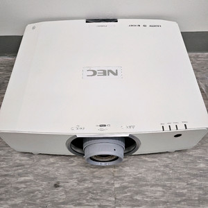 빔프로젝터 nec Pa653u 6500 빔프로젝트