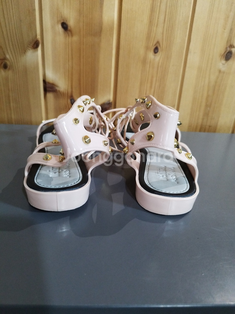 235mm 멜리사 x 제이슨우 아르 테미스 스터드 샌들--5