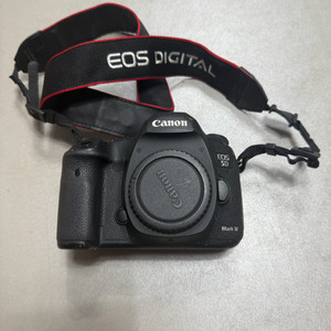 캐논 EOS 5D Mark III 오막삼 팝니다