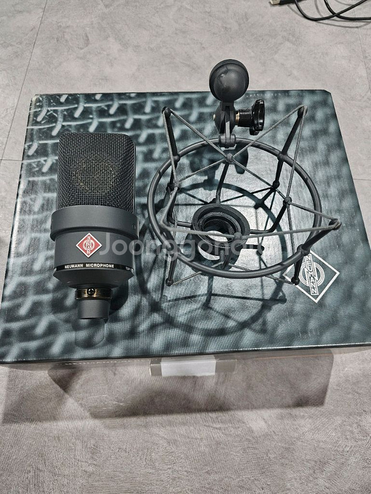 노이만 tlm103 풀박스--1