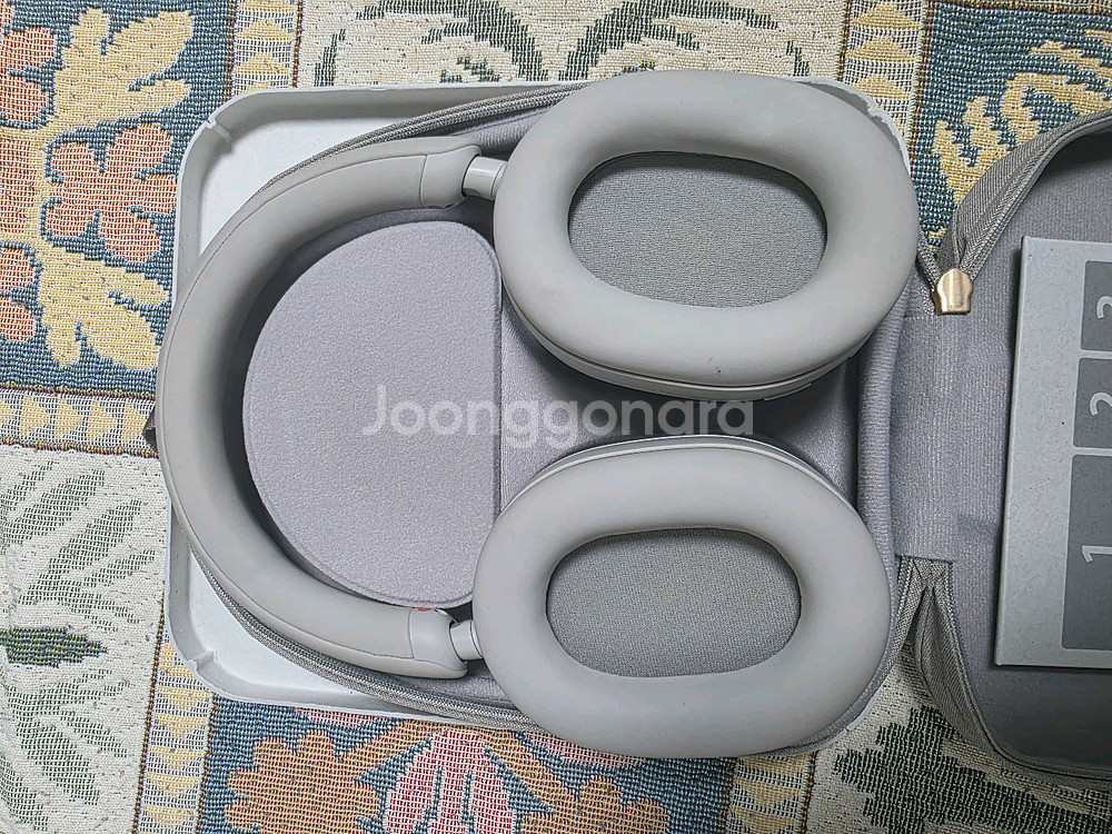 소니 WH-1000XM5 헤드폰--5