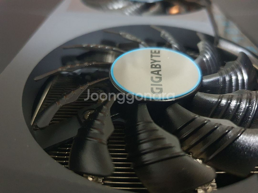 기가바이트 RTX3070 무상 26/04까지--1