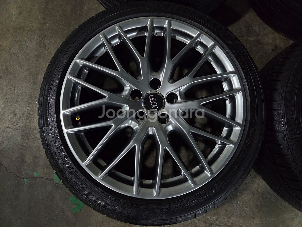 아우디 A640TDI 메쉬 19인치 정품 휠타이어--3