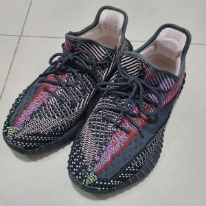 아디다스 이지부스트350 v2 예힐 275사이즈