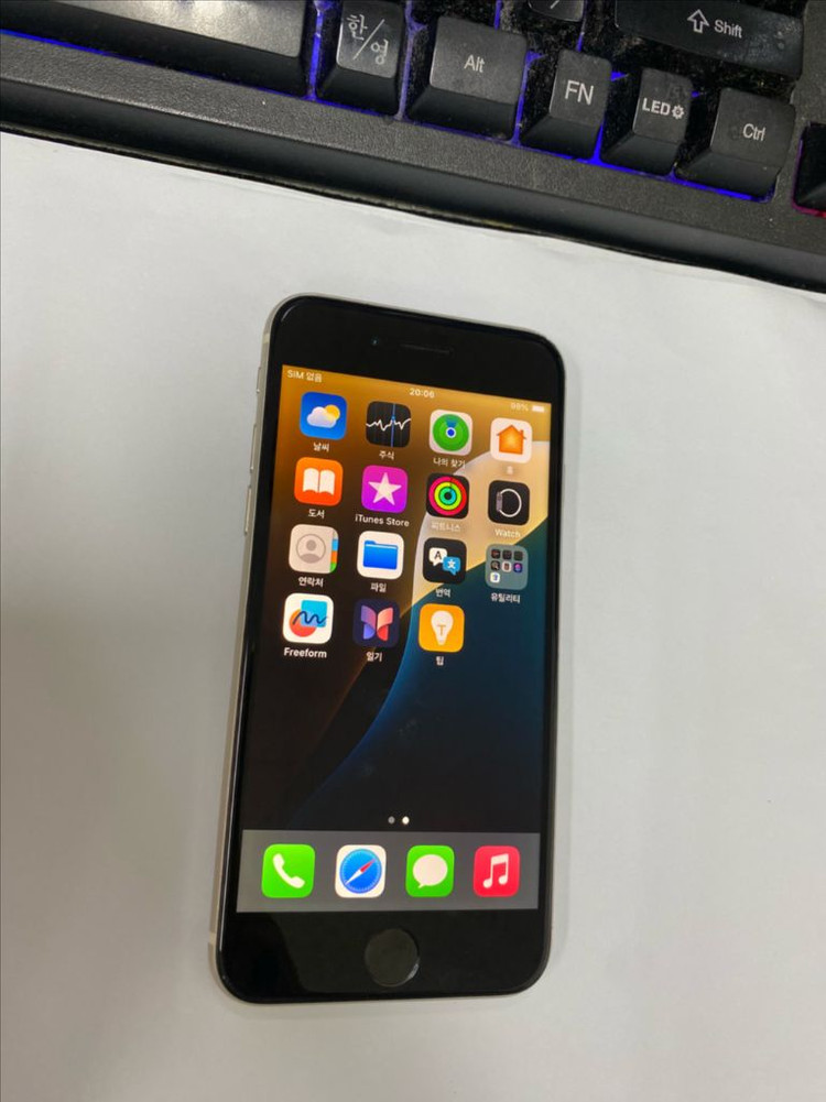 .아이폰SE3 스타라이트 SS급 128G 배터리100% 이미지