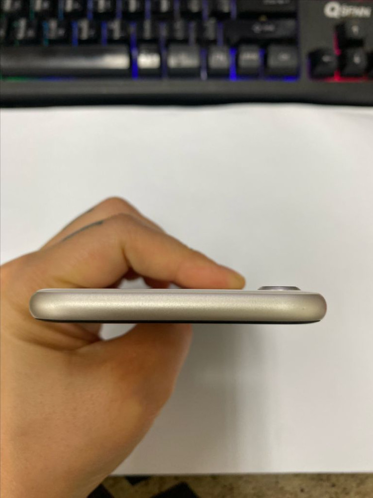 .아이폰SE3 스타라이트 SS급 128G 배터리100% 이미지