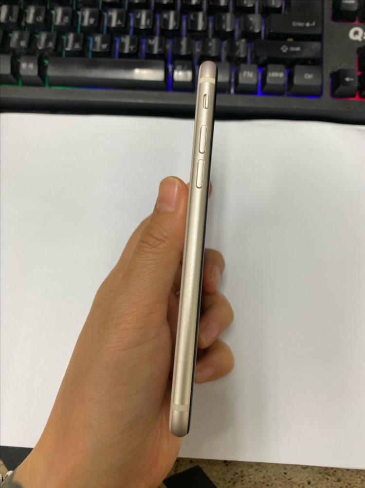 .아이폰SE3 스타라이트 SS급 128G 배터리100% 이미지