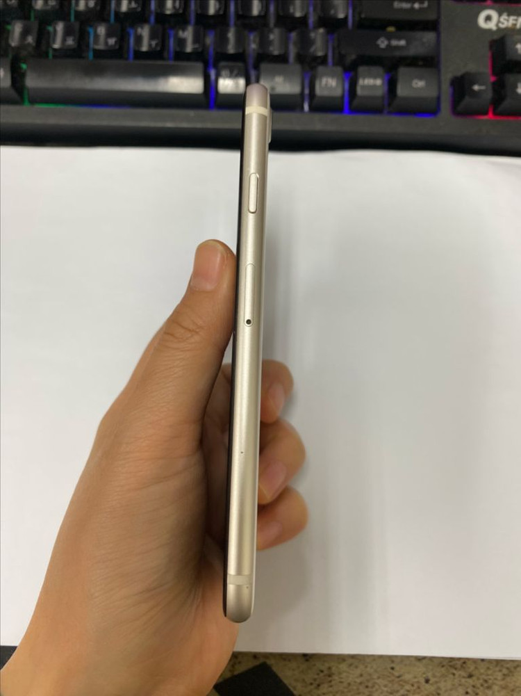 .아이폰SE3 스타라이트 SS급 128G 배터리100% 이미지