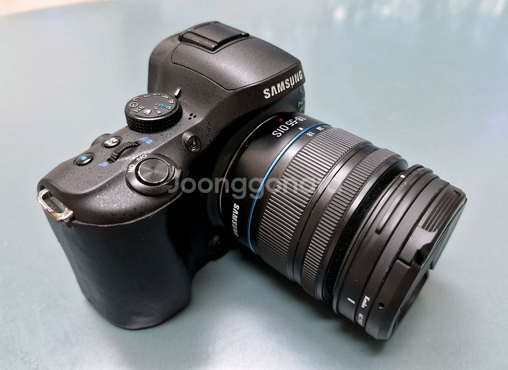 삼성 미러리스 NX20 렌즈포함 배터리3개포함--6