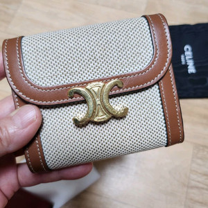 (정품)셀린느 트리옹프 반지갑