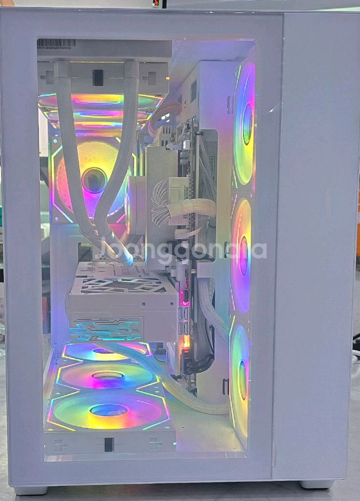 7800x3d, 5070ti 화이트 튜닝pc 새제품--3