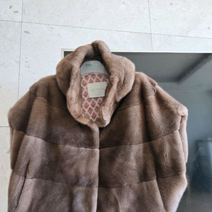 아르티리소 반후드 밍크 베스트