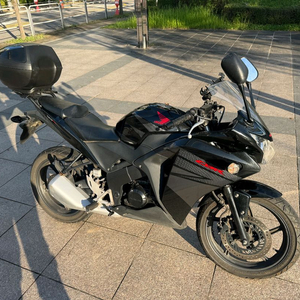 혼다 cbr125 17년형 블랙컬러 판매합니다